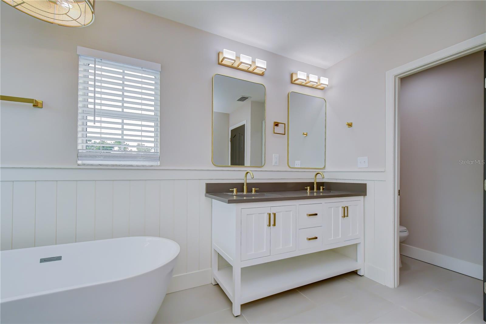 1712 ATLANTIC DR — photo 46