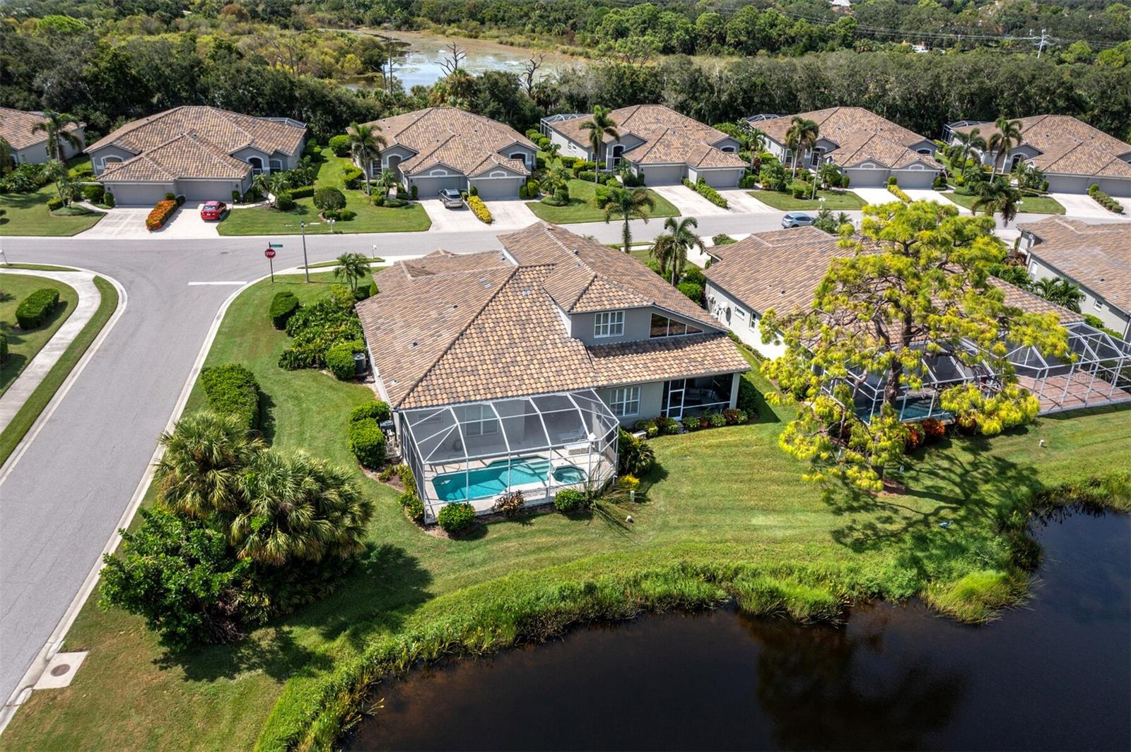 8737 PEBBLE CREEK LN — photo 6