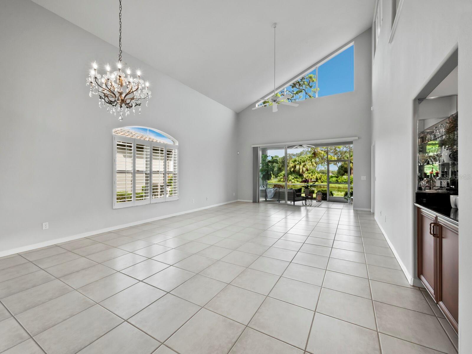 8737 PEBBLE CREEK LN — photo 18