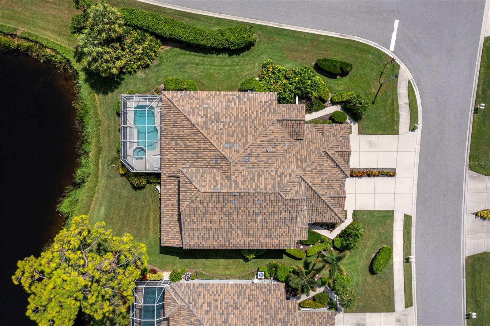 8737 PEBBLE CREEK LN — photo 12