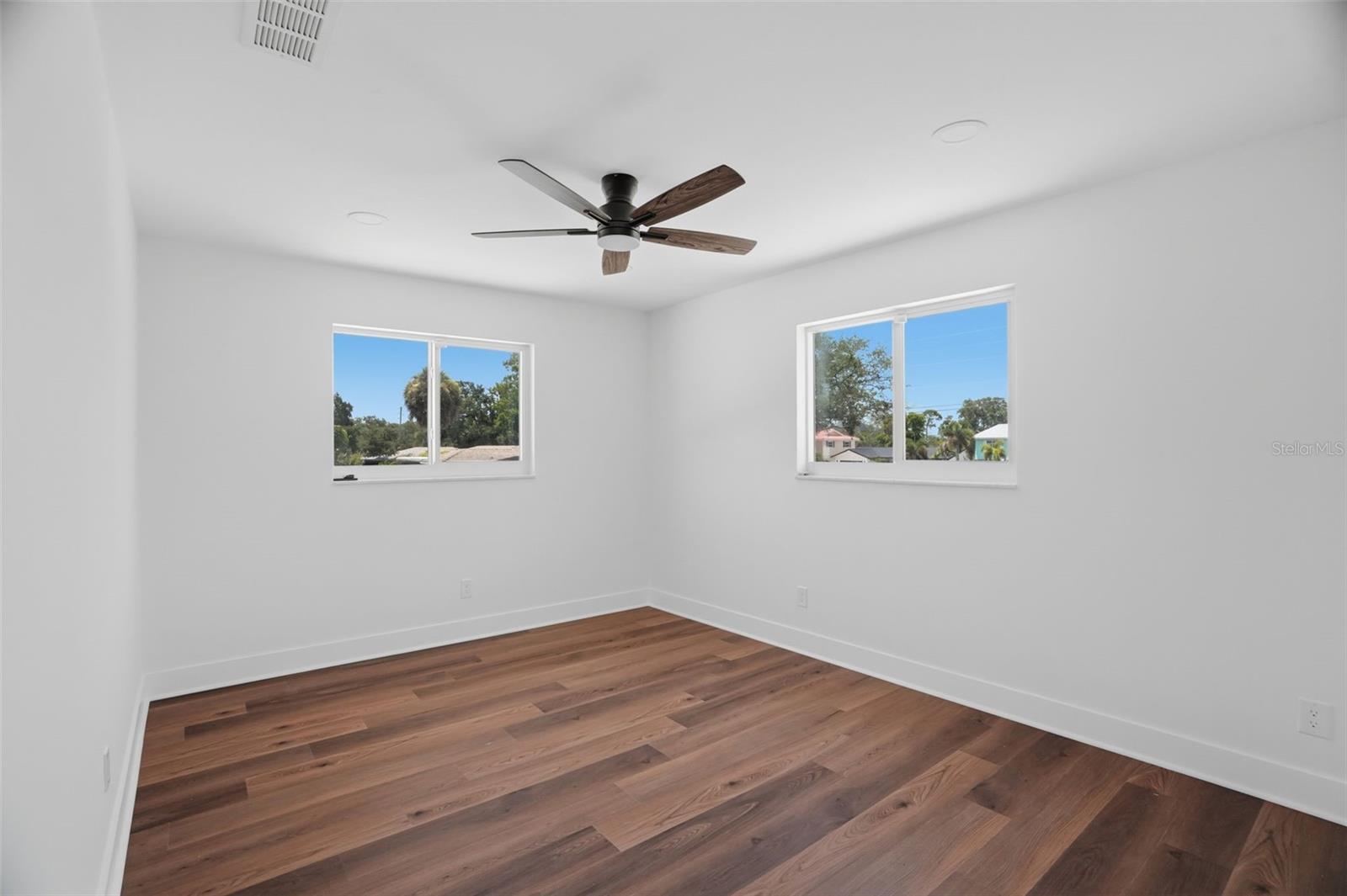 5101 DOVER ST NE — photo 24
