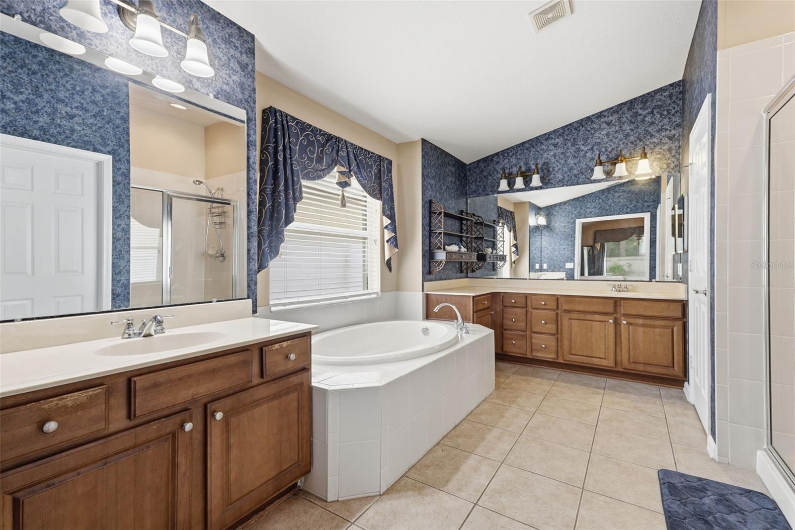 3608 JUNEBERRY DR — photo 30