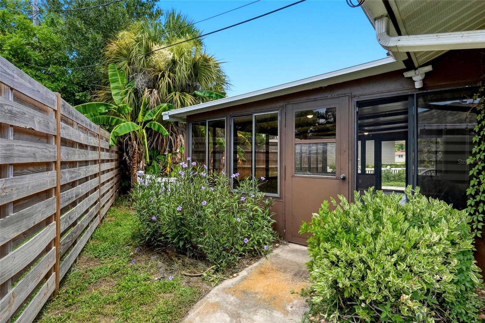 2711 GULF GATE DR — photo 24