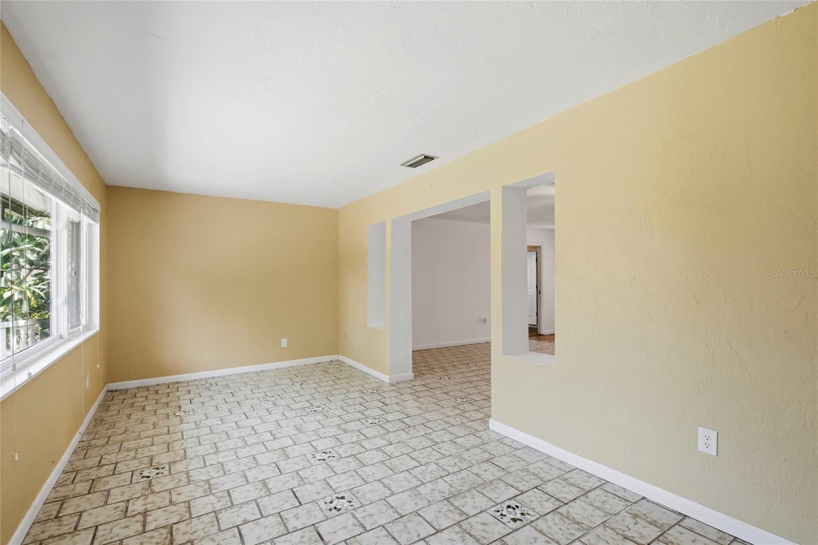 2711 GULF GATE DR — photo 8