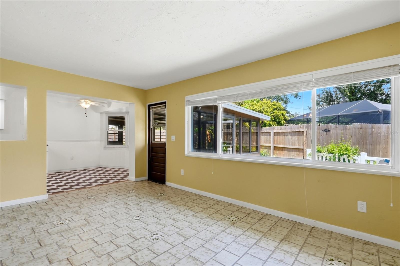 2711 GULF GATE DR — photo 9
