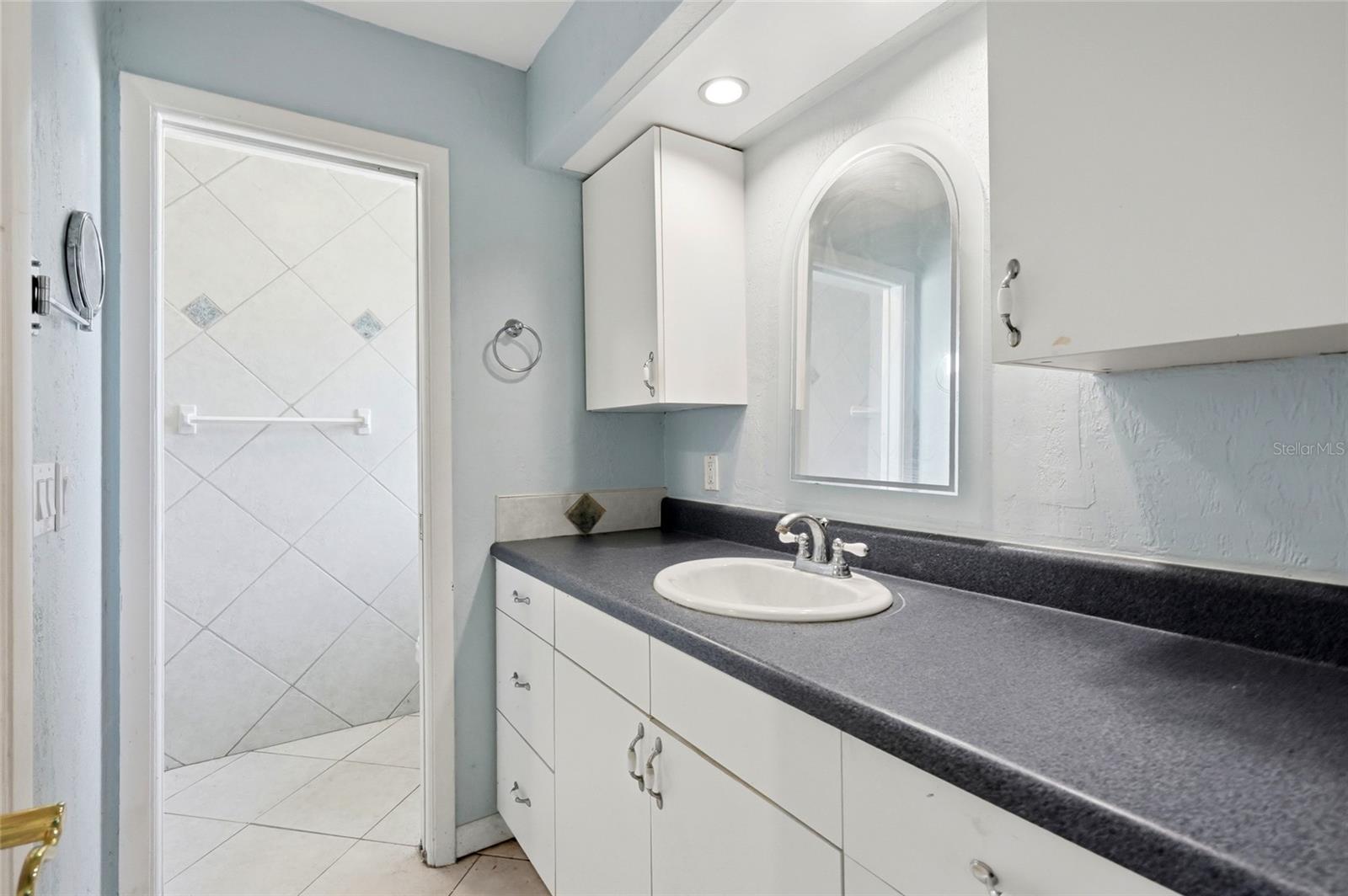 2711 GULF GATE DR — photo 14