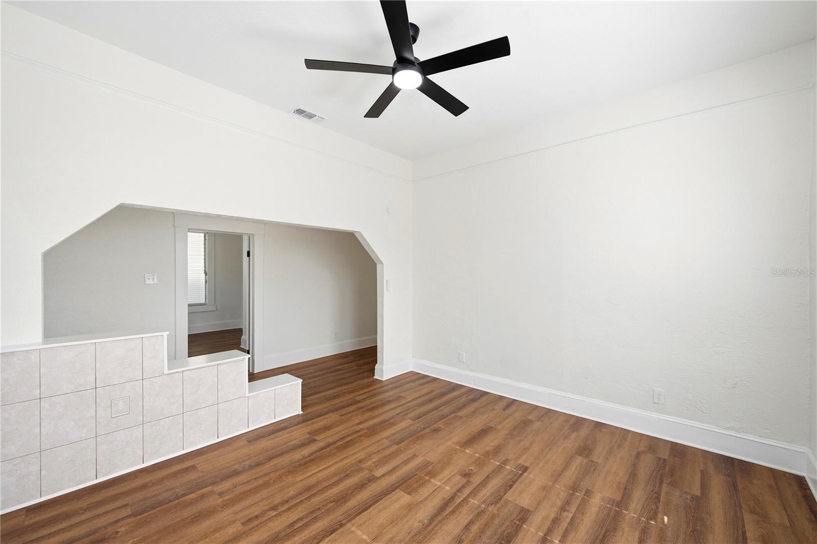 1404 E 26TH AVE — photo 11