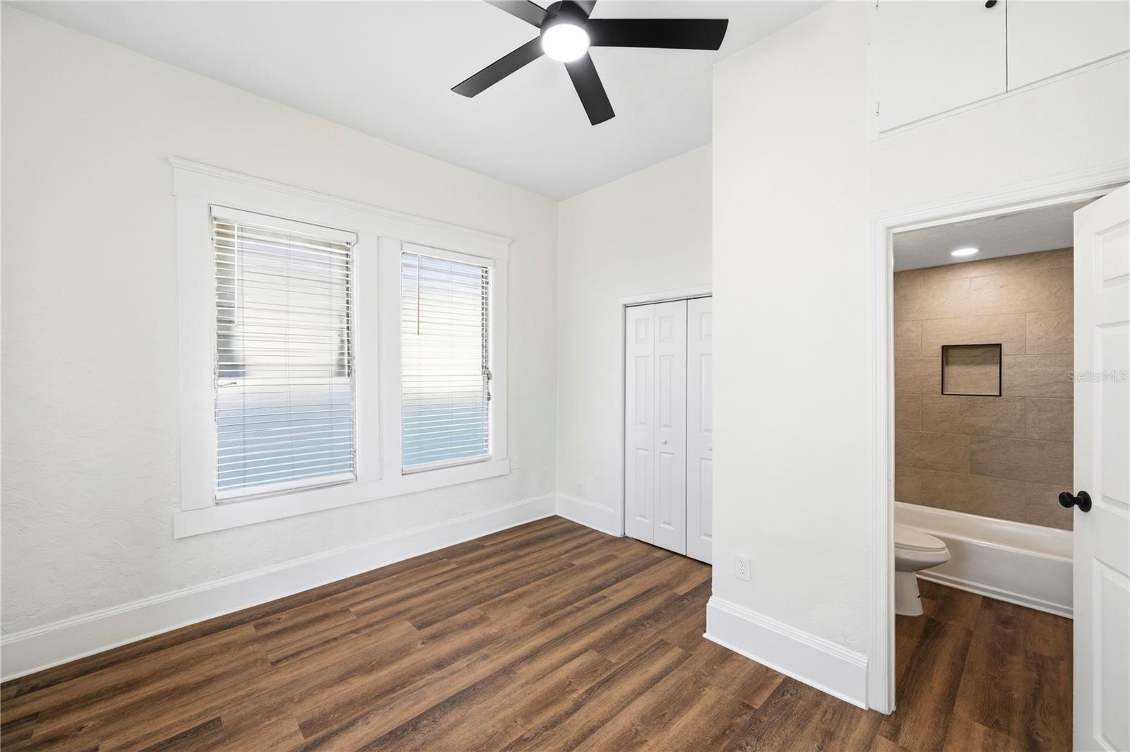 1404 E 26TH AVE — photo 17