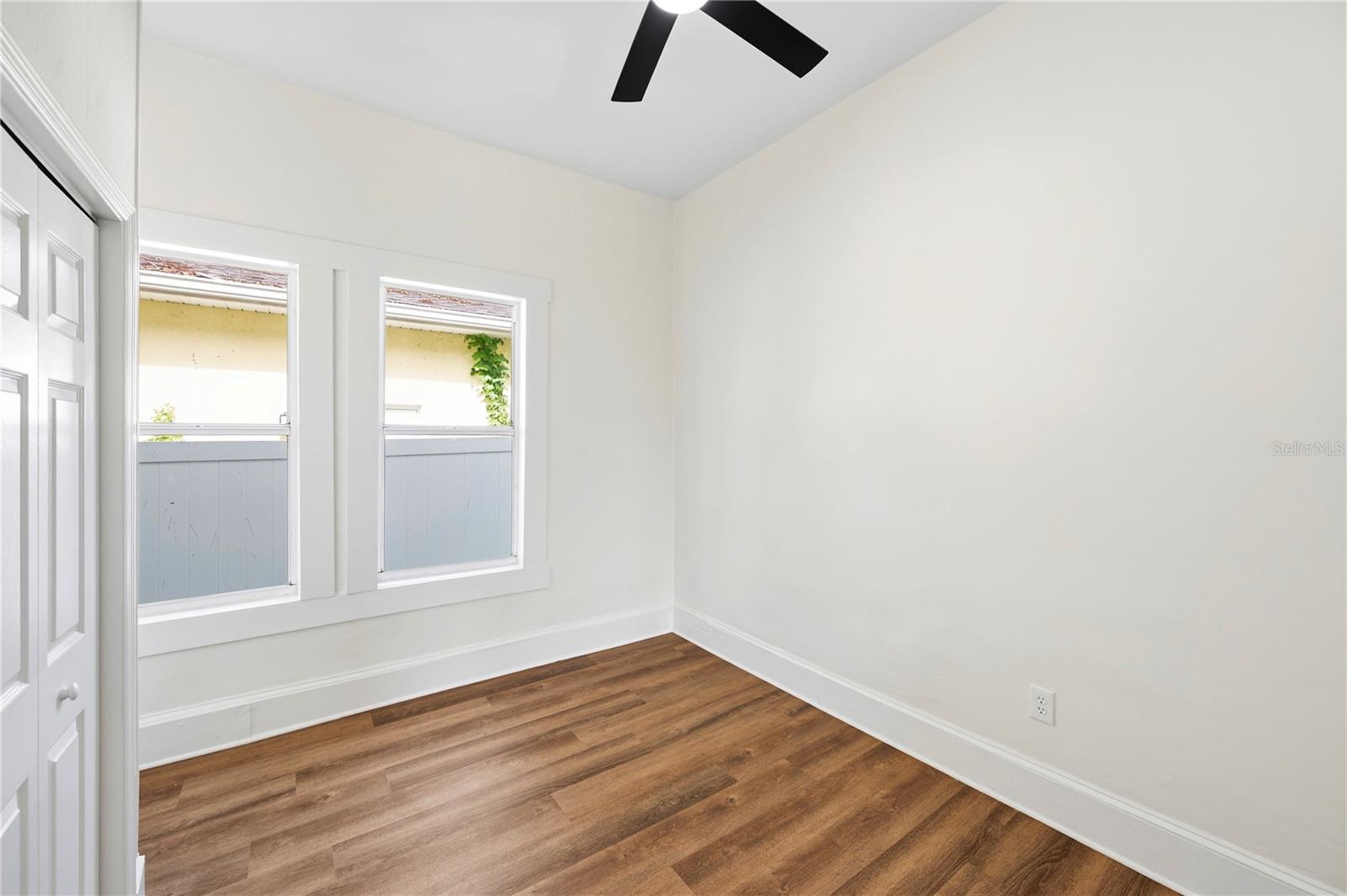 1404 E 26TH AVE — photo 24