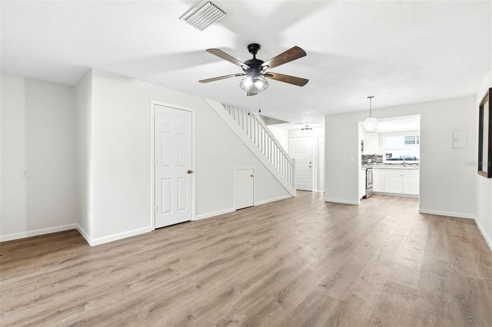 2871 S PINES DR #31 — photo 3