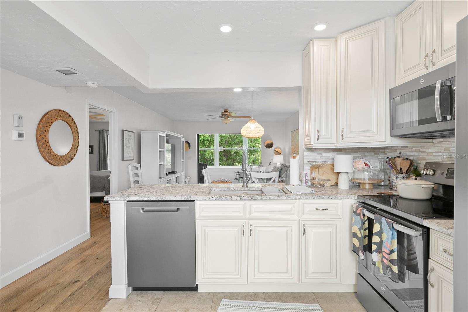440 PALM TREE DR #N/A — photo 9