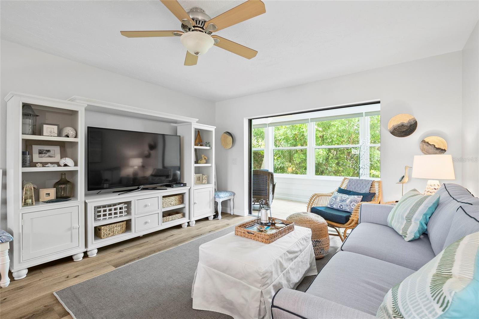 440 PALM TREE DR #N/A — photo 11