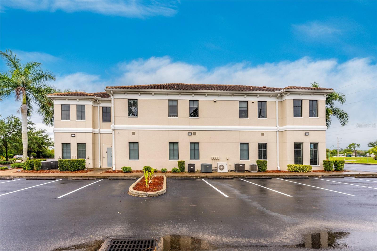 5900 and 5902 PAN AMERICAN BLVD — photo 4