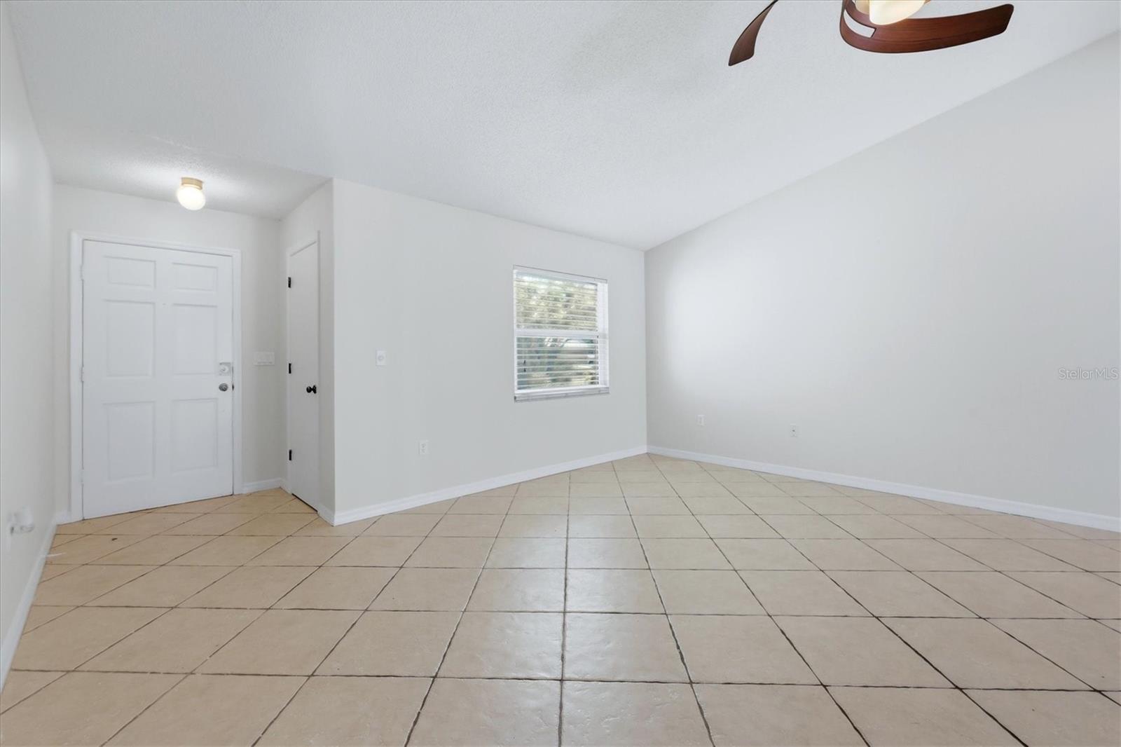 4089 KING RICHARD DR — photo 7