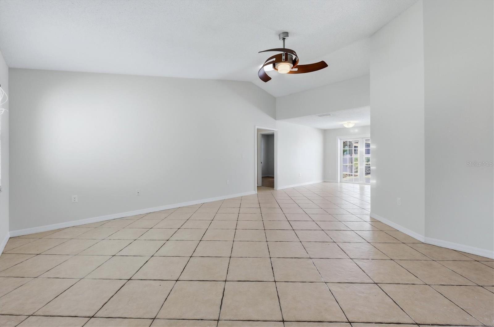 4089 KING RICHARD DR — photo 6