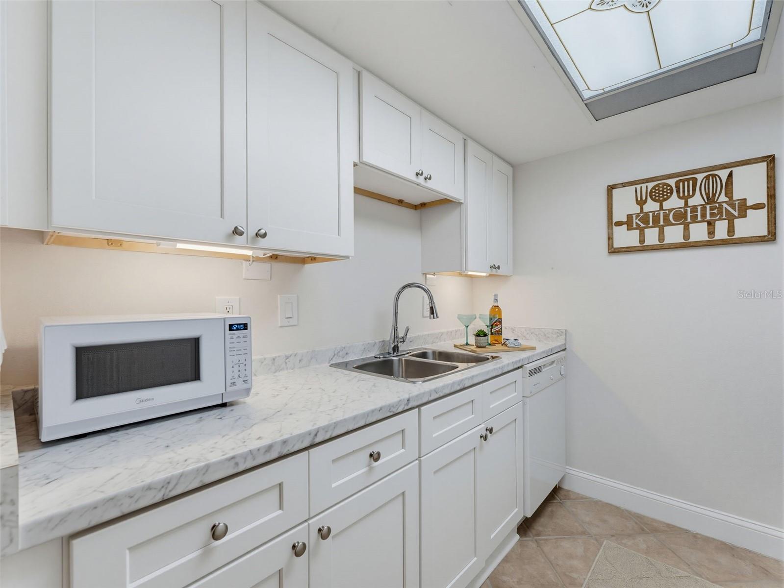 12760 INDIAN ROCKS RD #1004 — photo 11