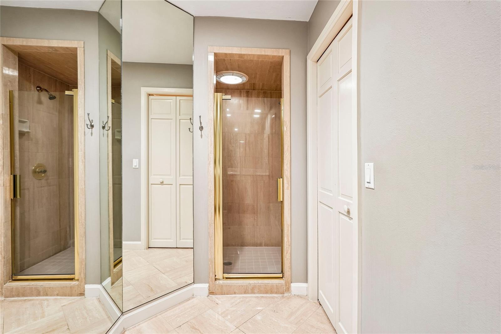1675 LANDINGS LN — photo 13