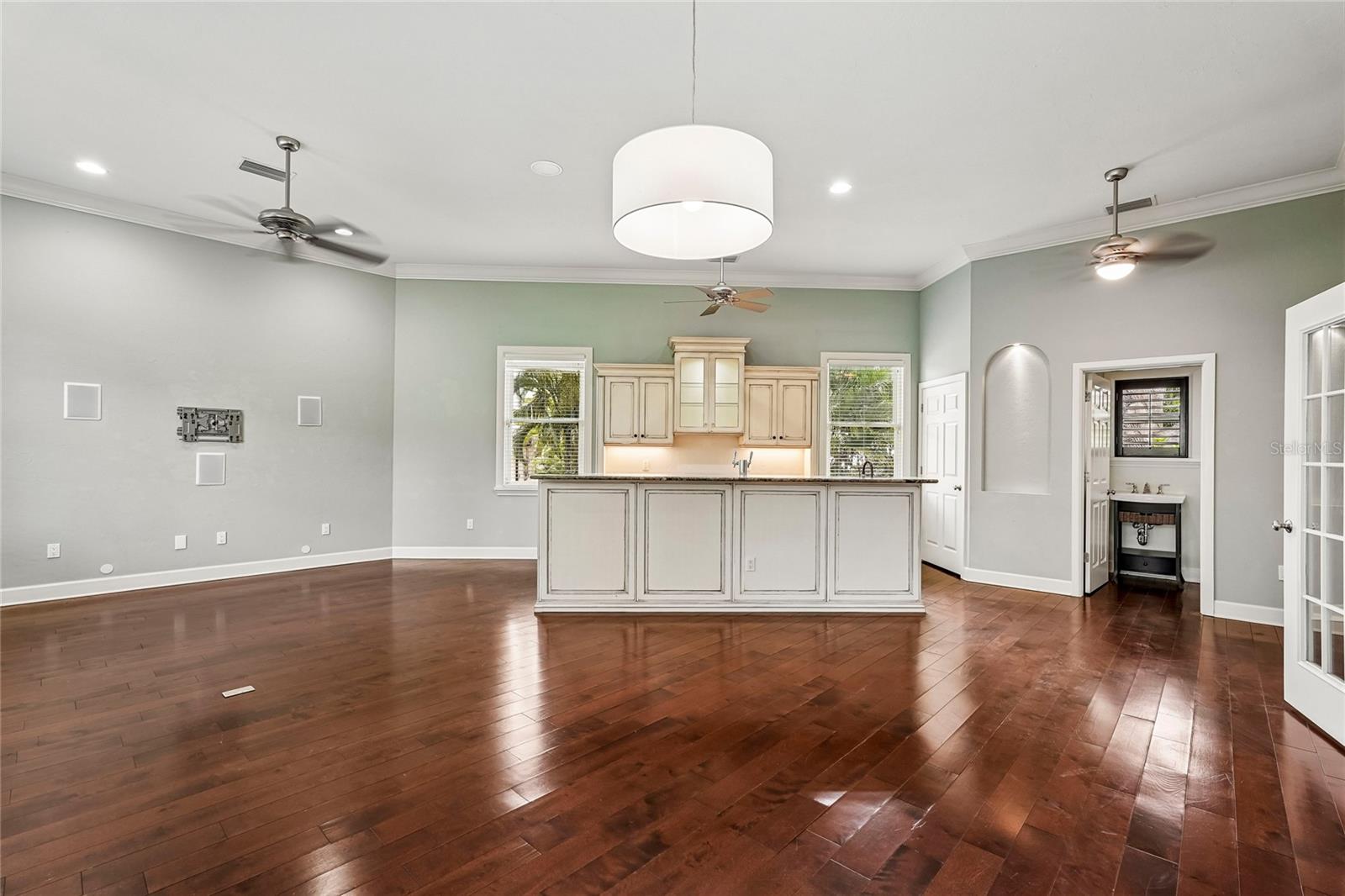 1675 LANDINGS LN — photo 46