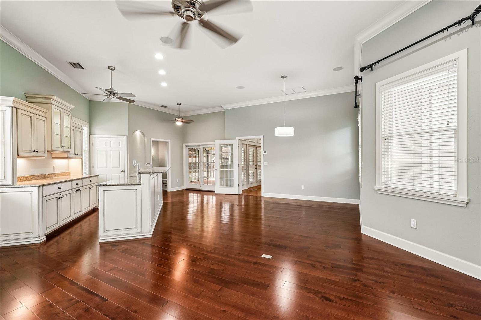 1675 LANDINGS LN — photo 60