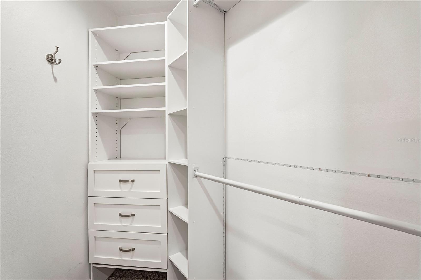 1675 LANDINGS LN — photo 38