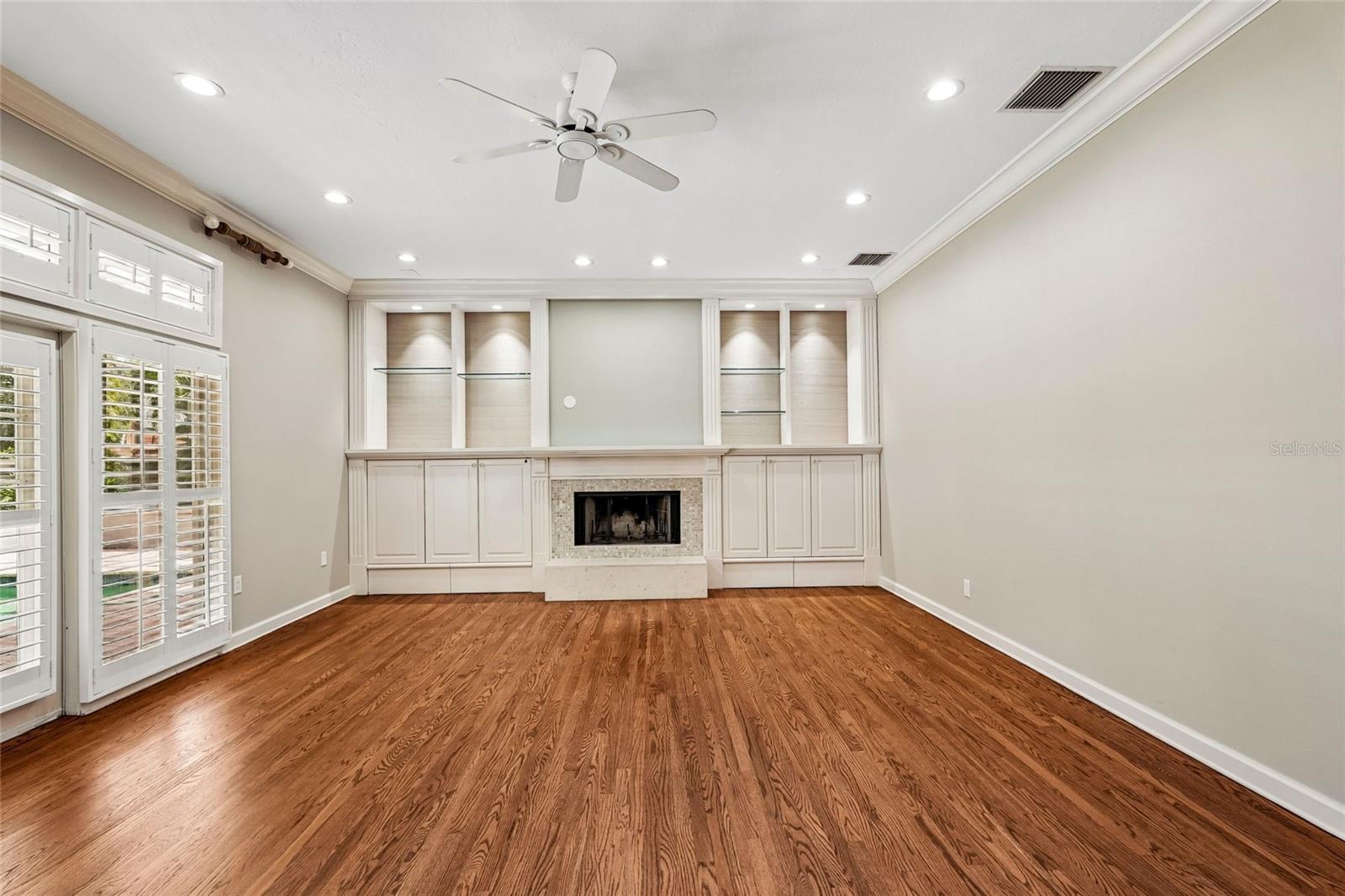 1675 LANDINGS LN — photo 43