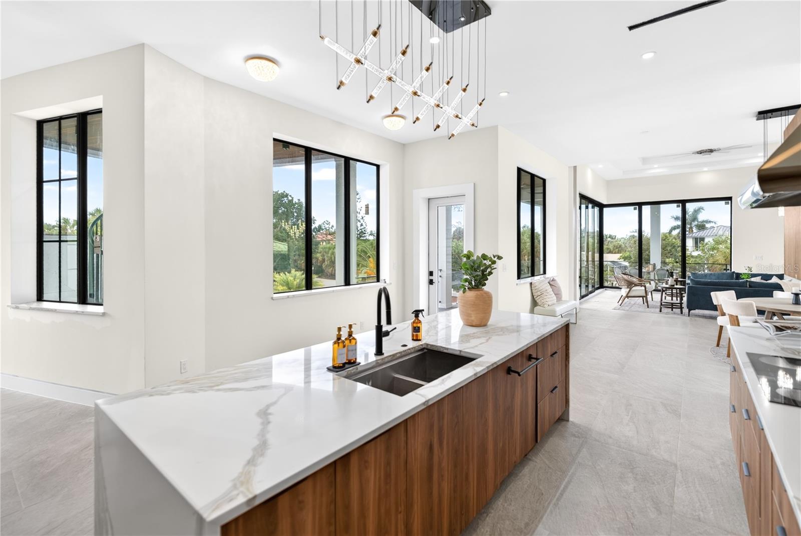 539 AVENIDA DEL NORTE — photo 7