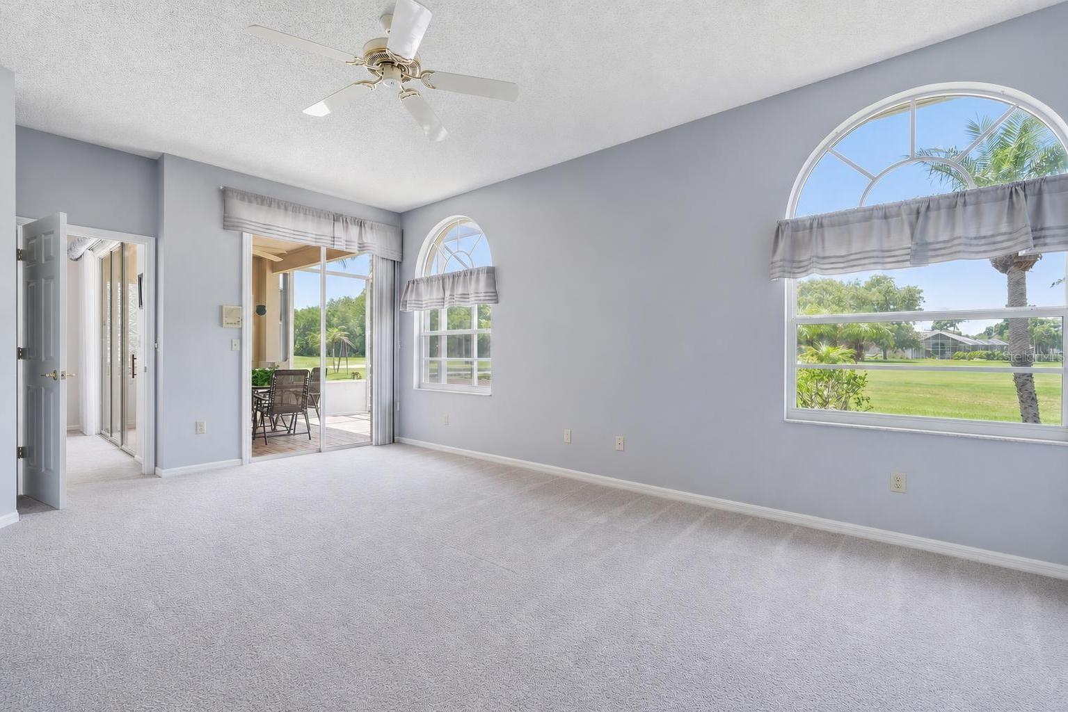 1063 DARTFORD DR — photo 15