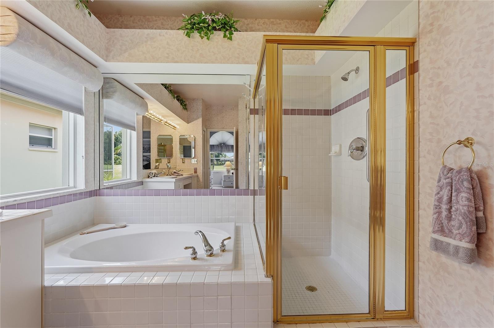 1063 DARTFORD DR — photo 19