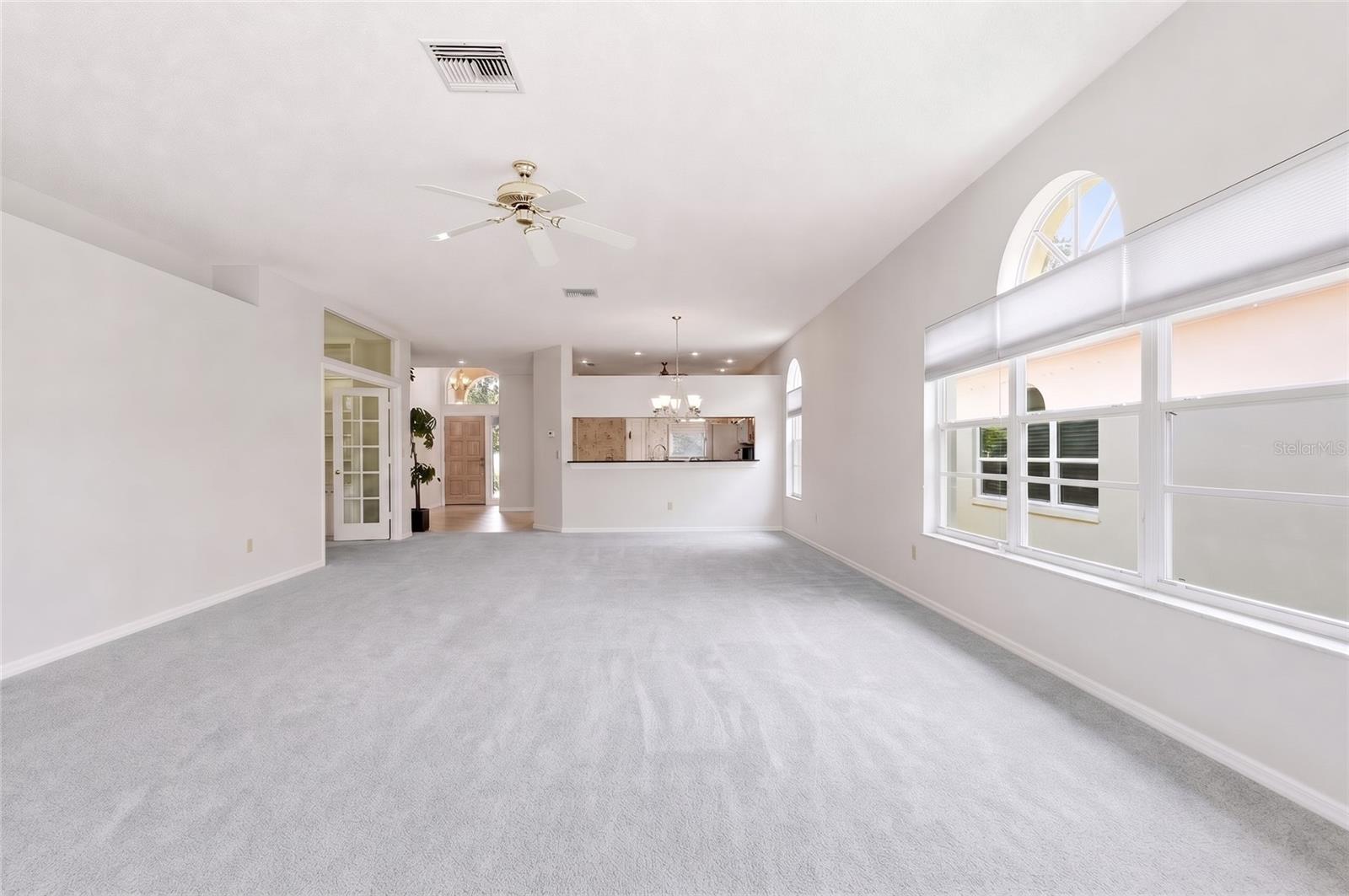 1063 DARTFORD DR — photo 10