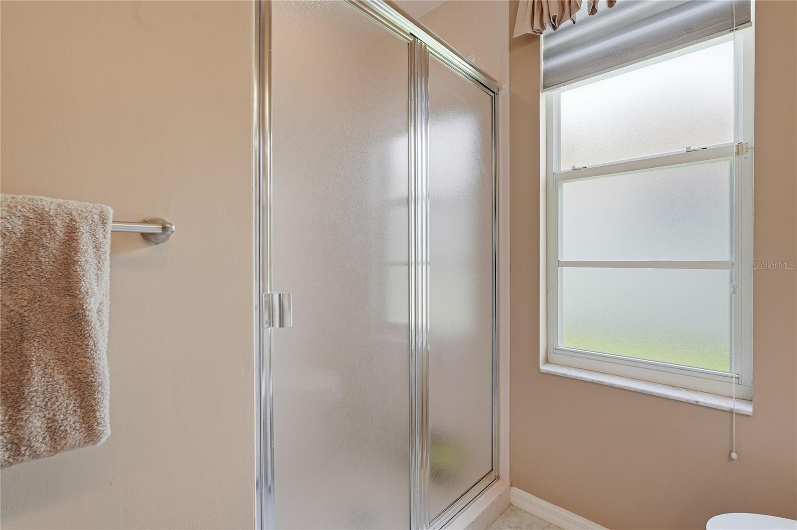 1063 DARTFORD DR — photo 24