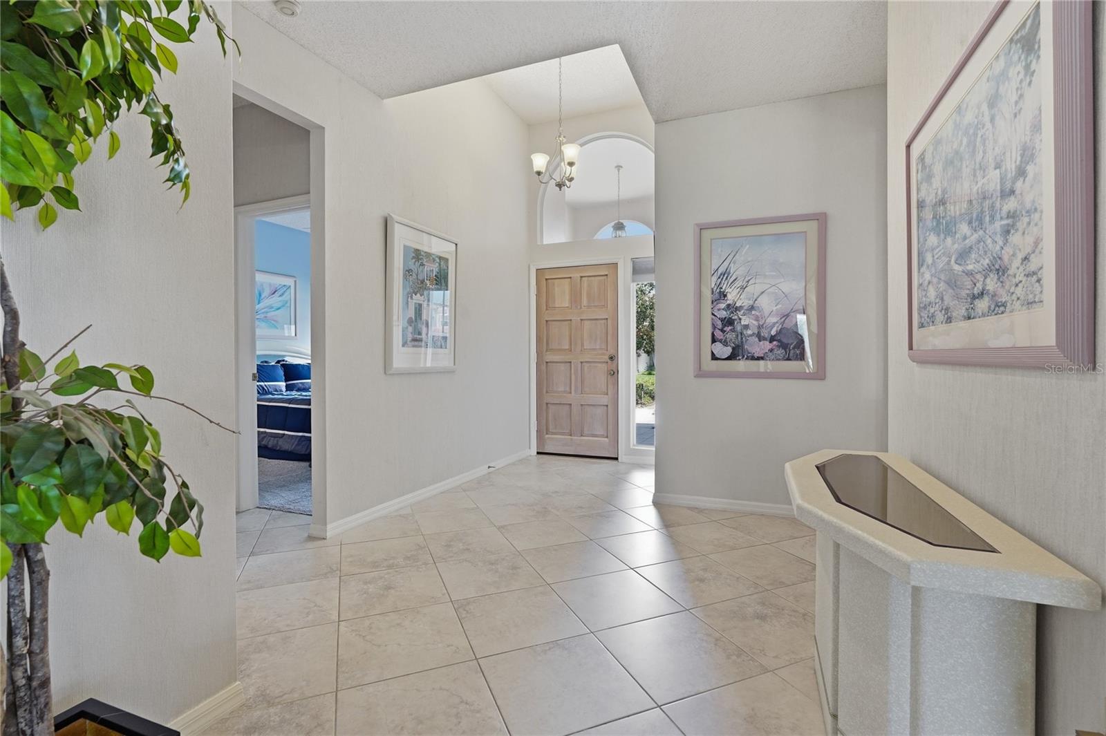 1063 DARTFORD DR — photo 4