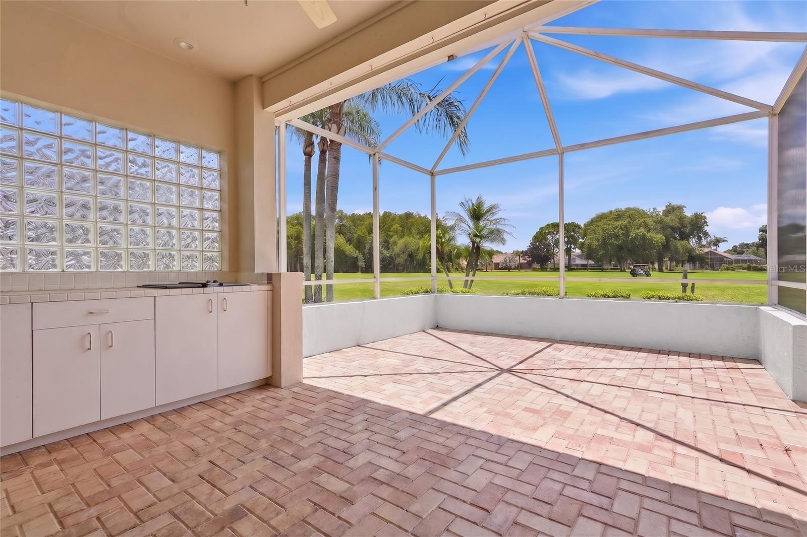 1063 DARTFORD DR — photo 30