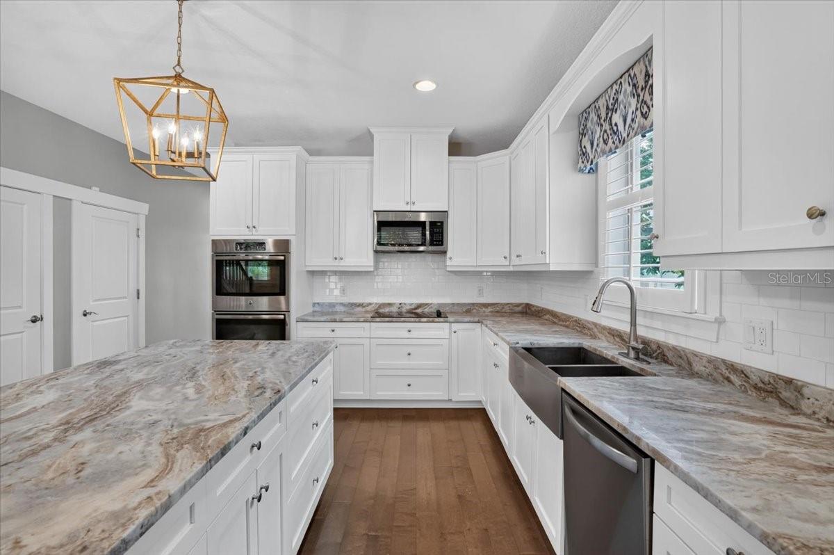 3615 W RENELLIE CIR — photo 10