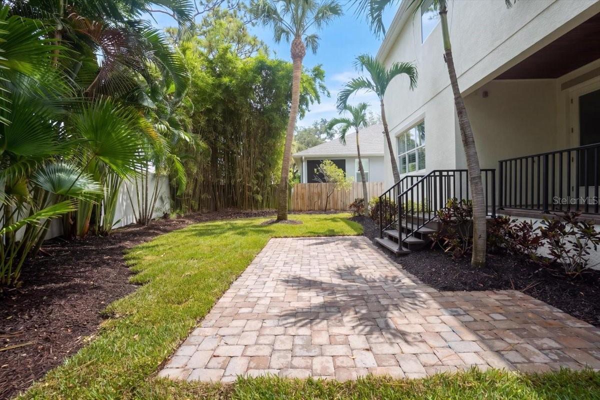 3615 W RENELLIE CIR — photo 58