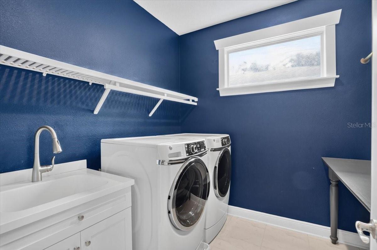 3615 W RENELLIE CIR — photo 61
