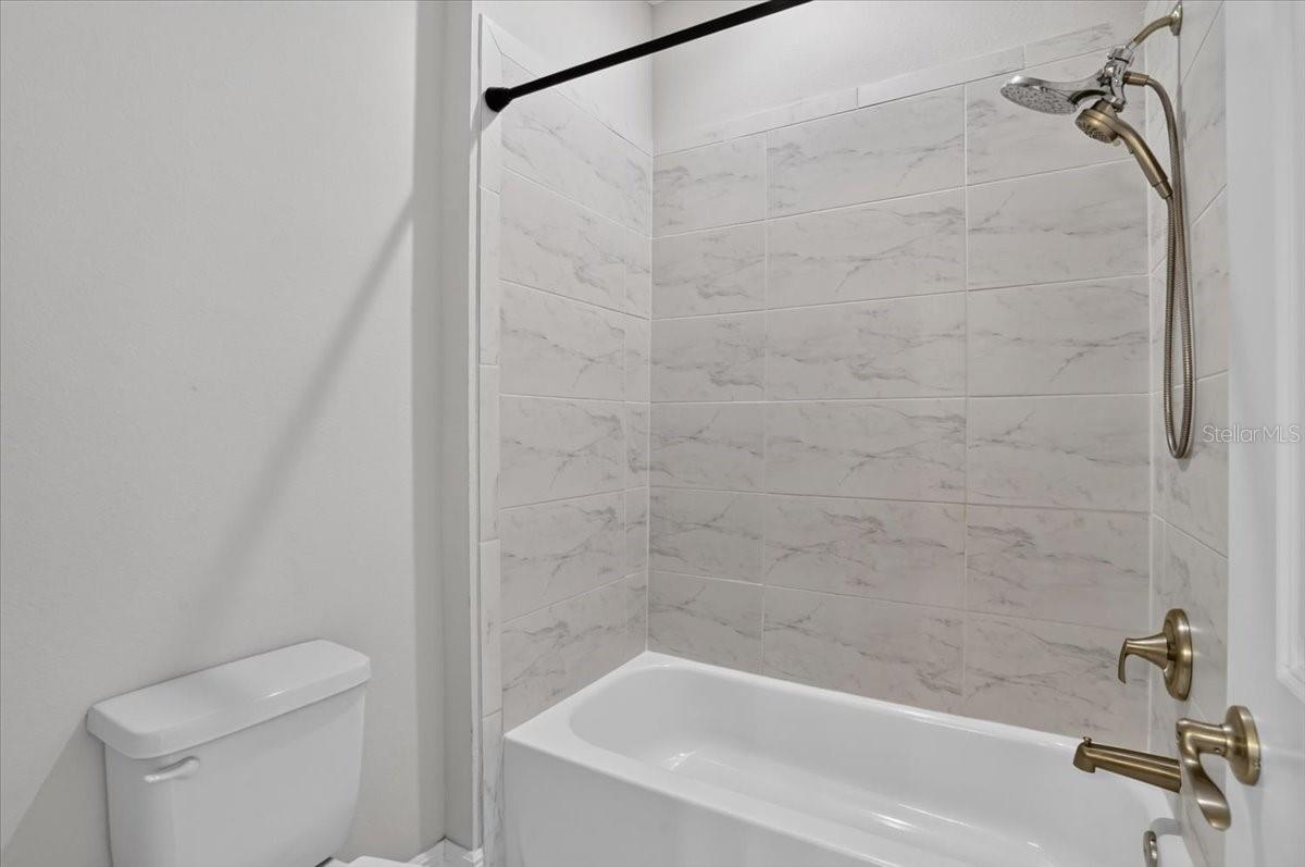 3615 W RENELLIE CIR — photo 41