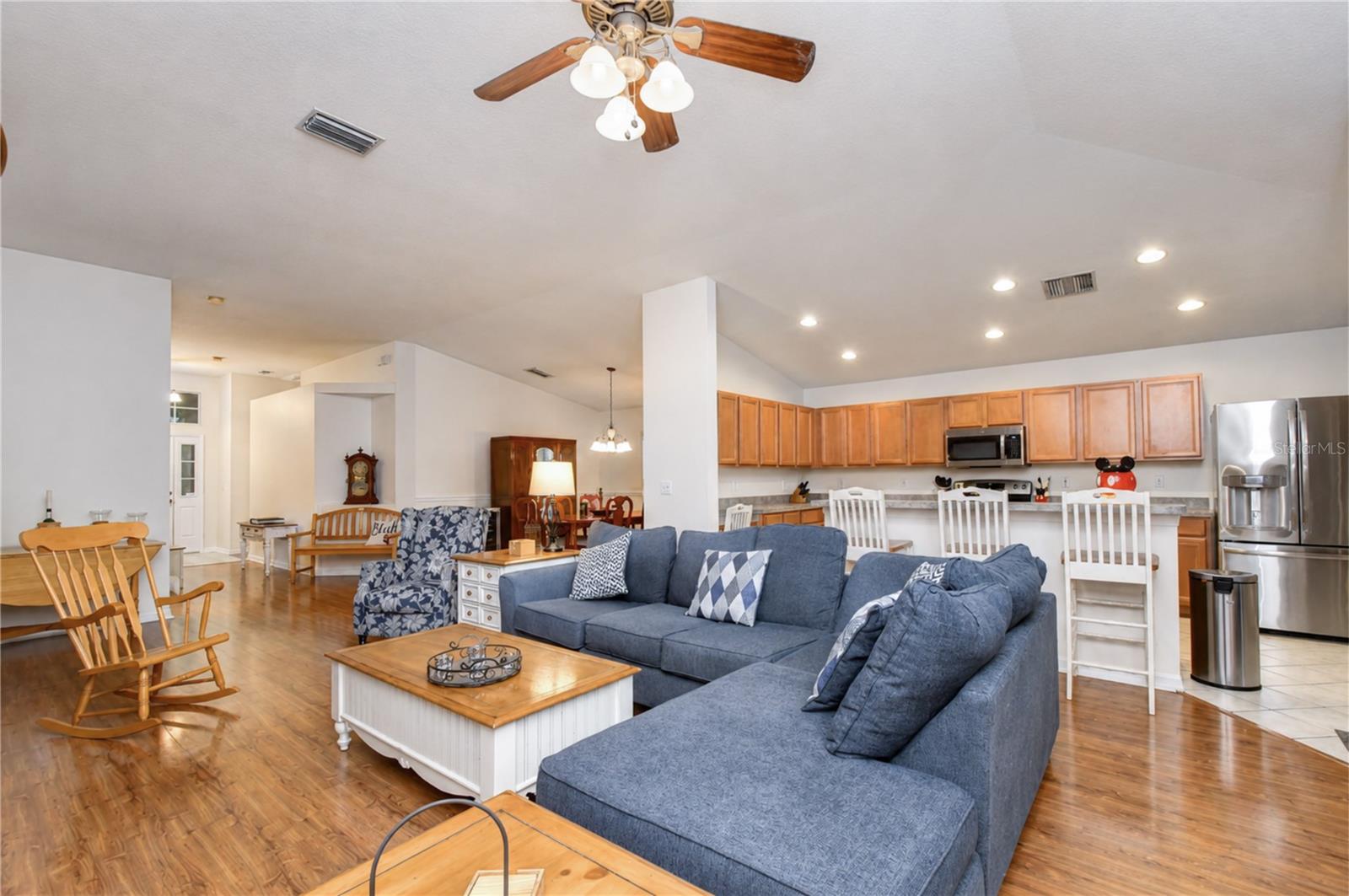 6209 GANNETDALE DR — photo 8