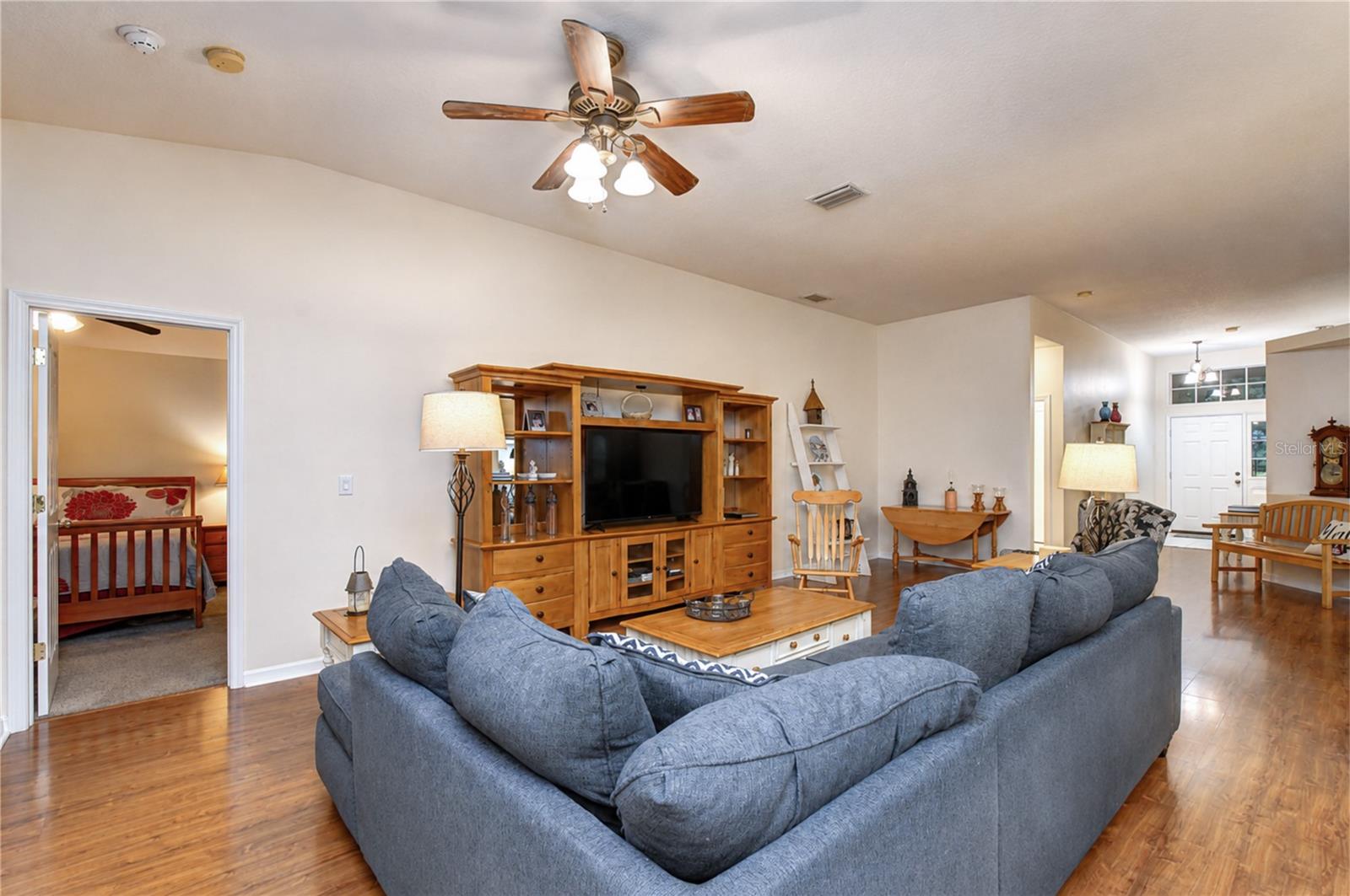 6209 GANNETDALE DR — photo 7