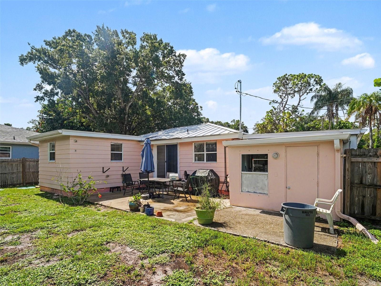 3035 HILLVIEW ST — photo 17