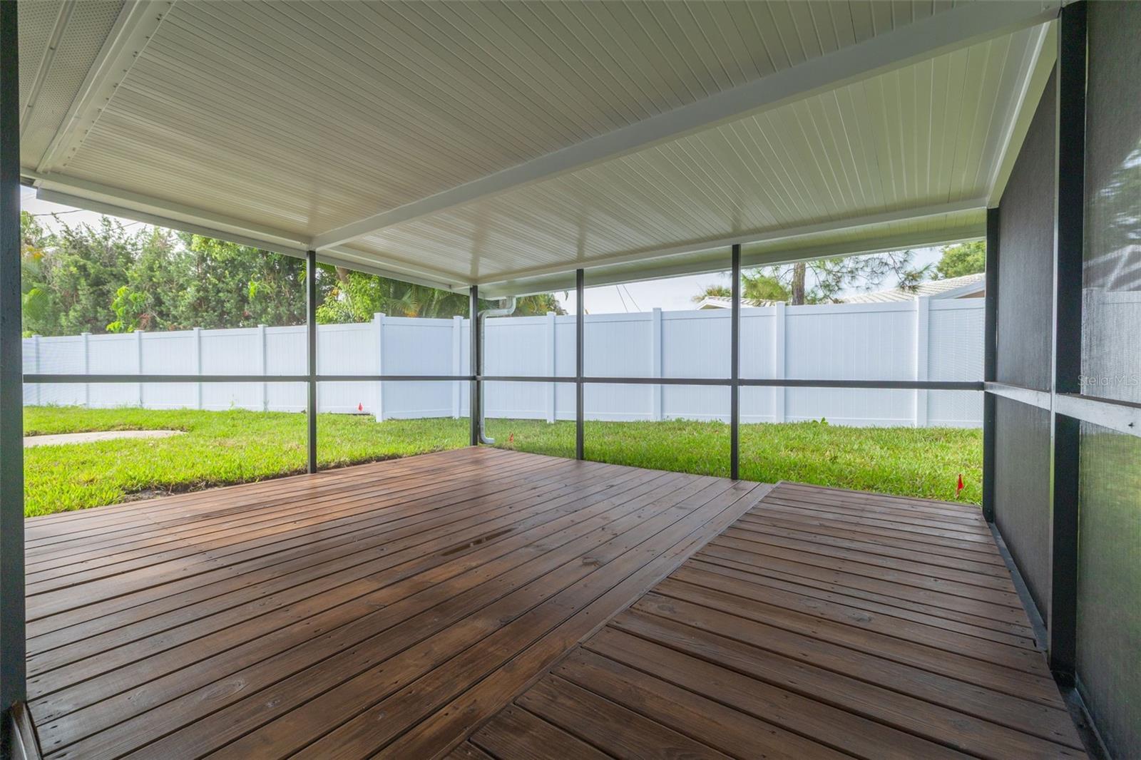 2065 ENVOY CT — photo 45