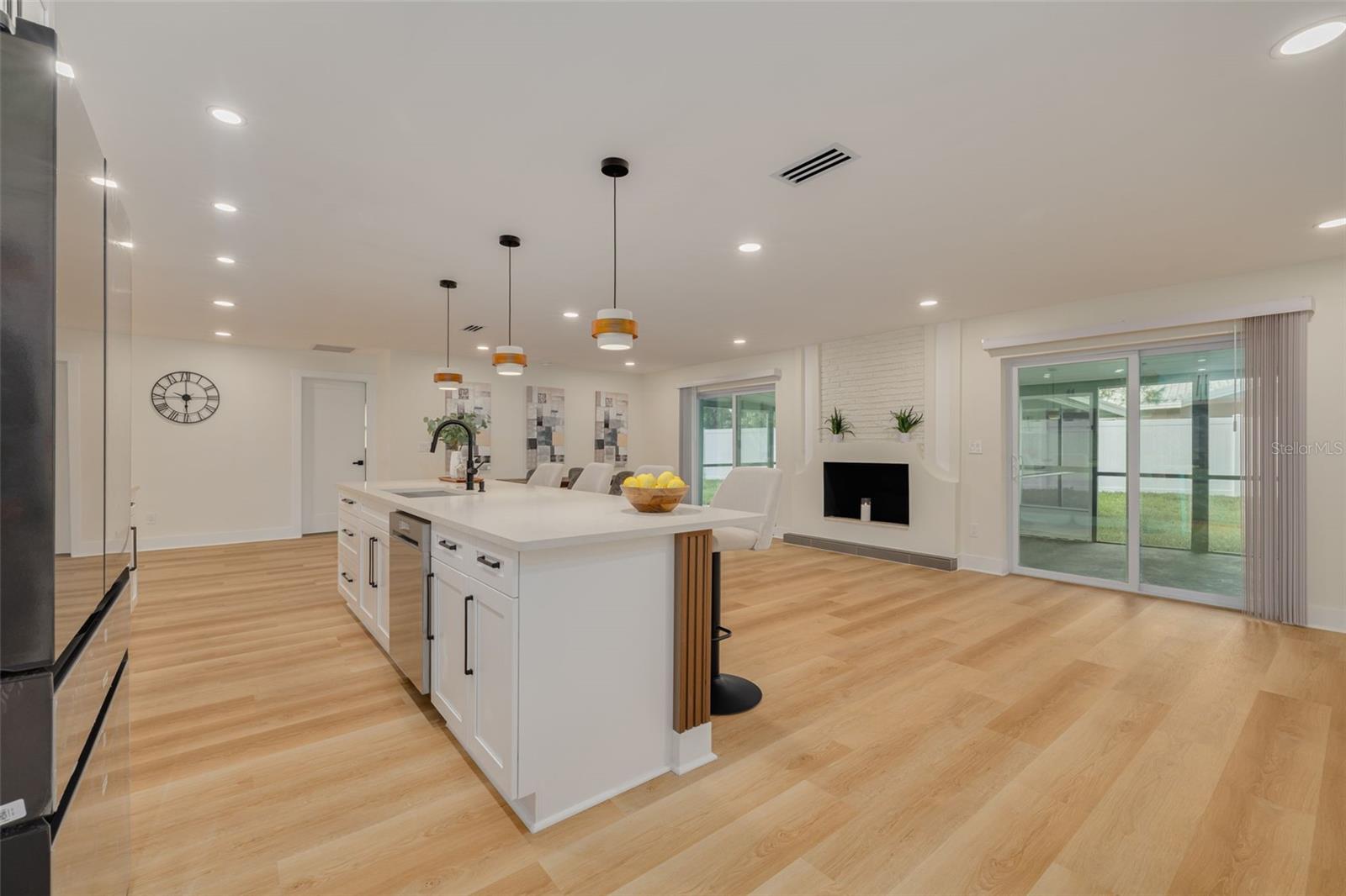 2065 ENVOY CT — photo 7