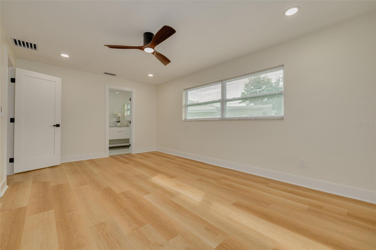 2065 ENVOY CT — photo 18