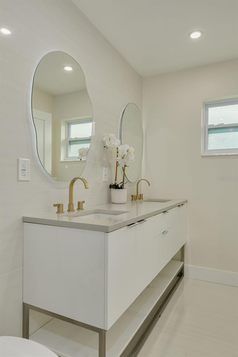 2065 ENVOY CT — photo 17