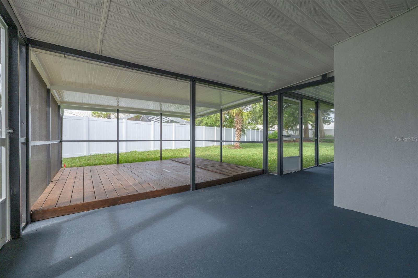2065 ENVOY CT — photo 46