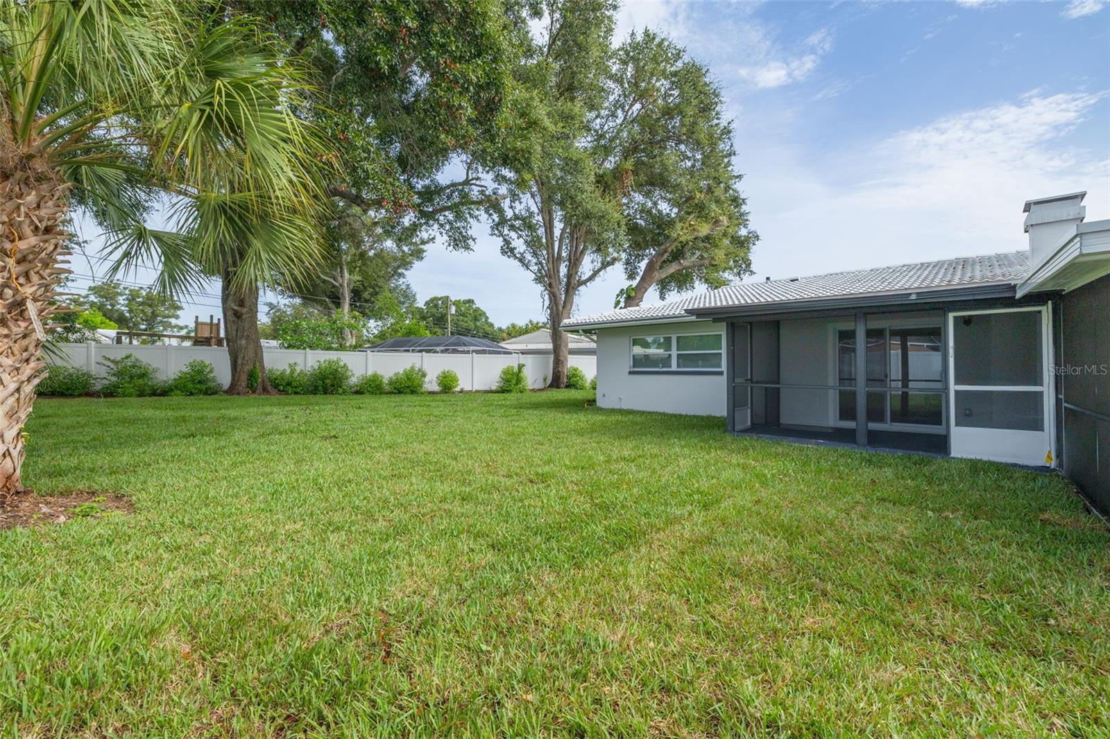 2065 ENVOY CT — photo 42