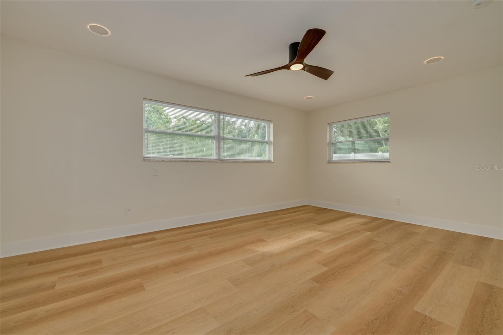 2065 ENVOY CT — photo 20