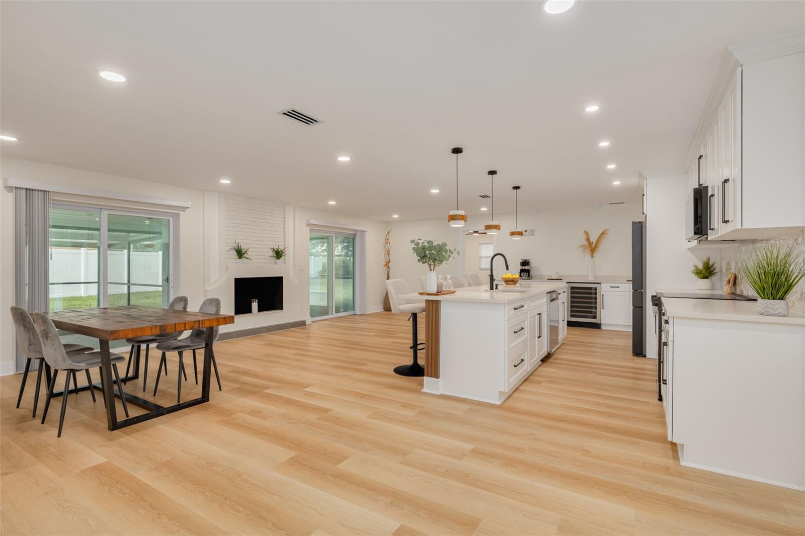 2065 ENVOY CT — photo 11