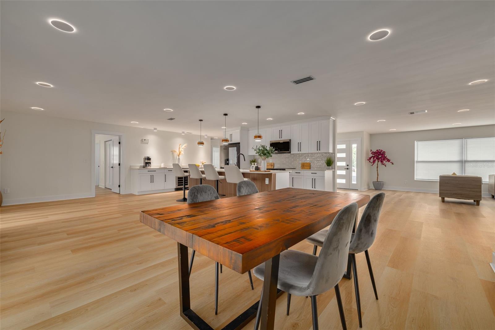 2065 ENVOY CT — photo 22