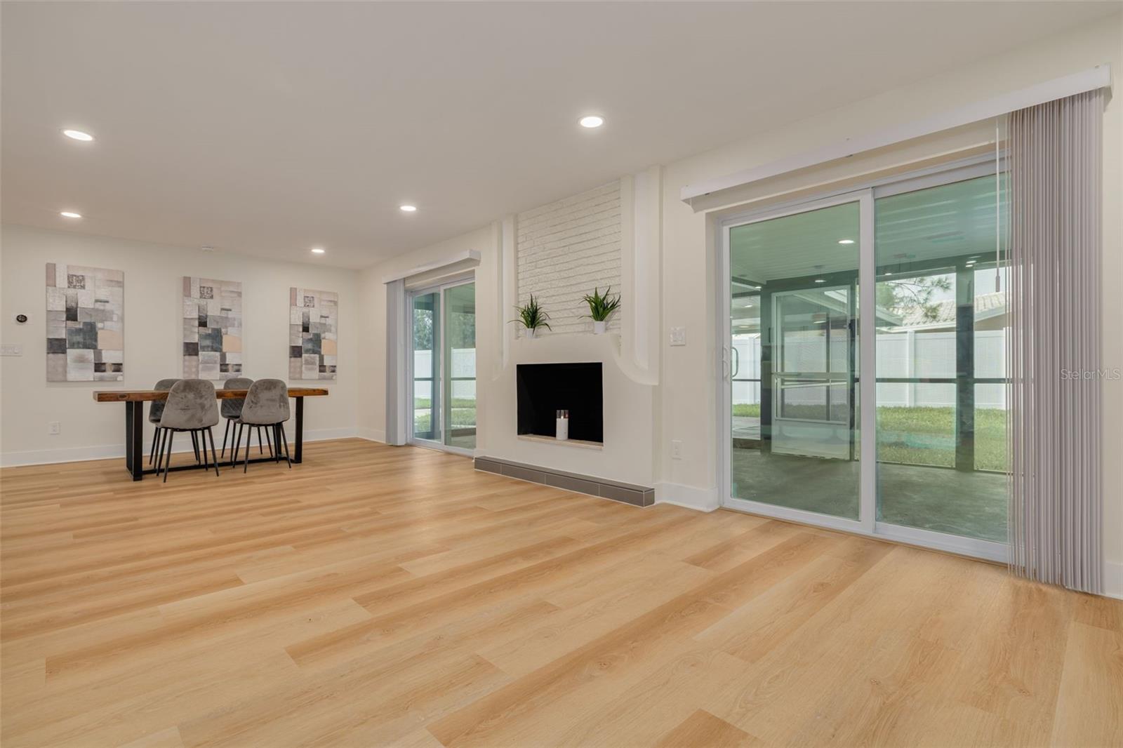 2065 ENVOY CT — photo 4