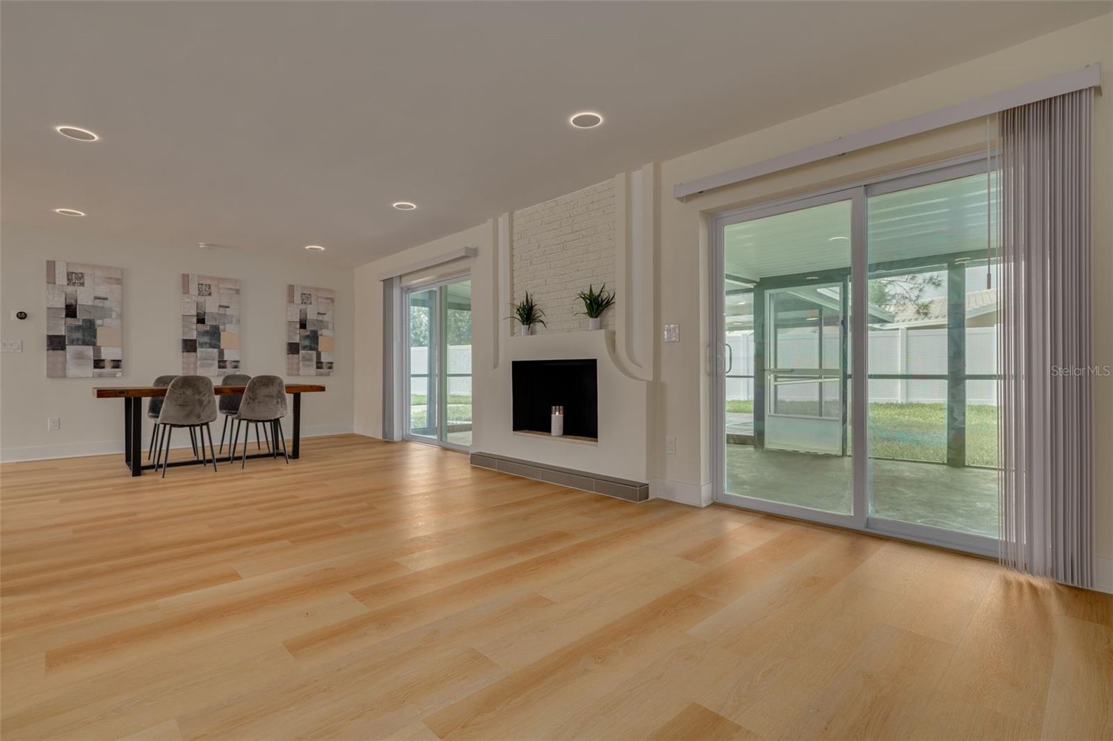 2065 ENVOY CT — photo 23